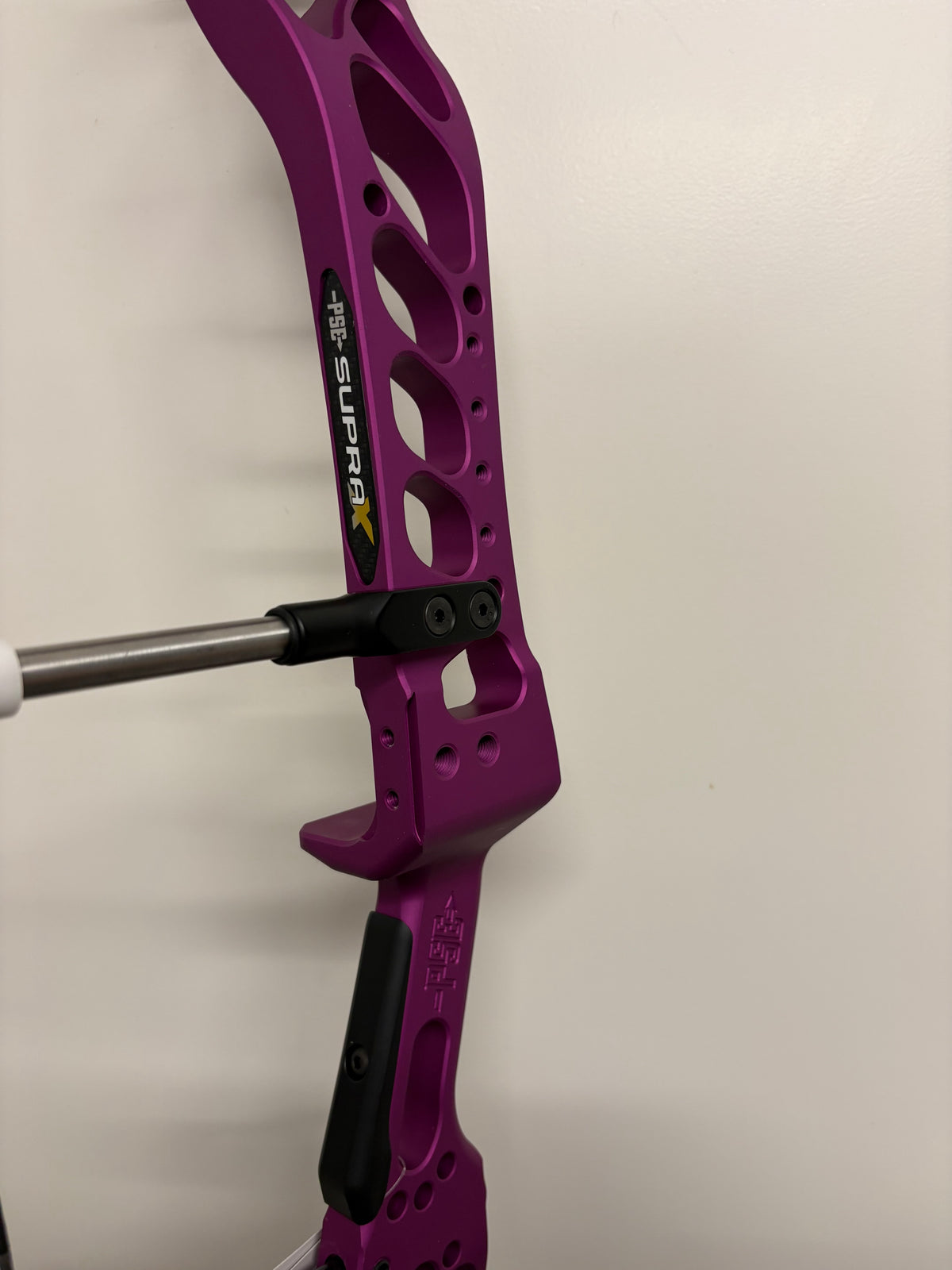 PSE Supra X 37 M2 Compound Bow RH Purple 50-60 lbs - NEW