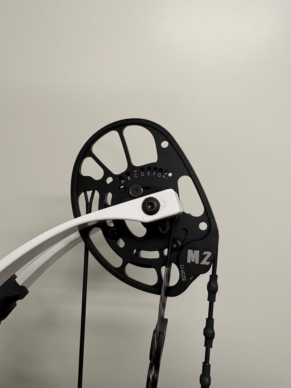 PSE Supra X 37 M2 Compound Bow RH Purple 40-50 lbs - NEW