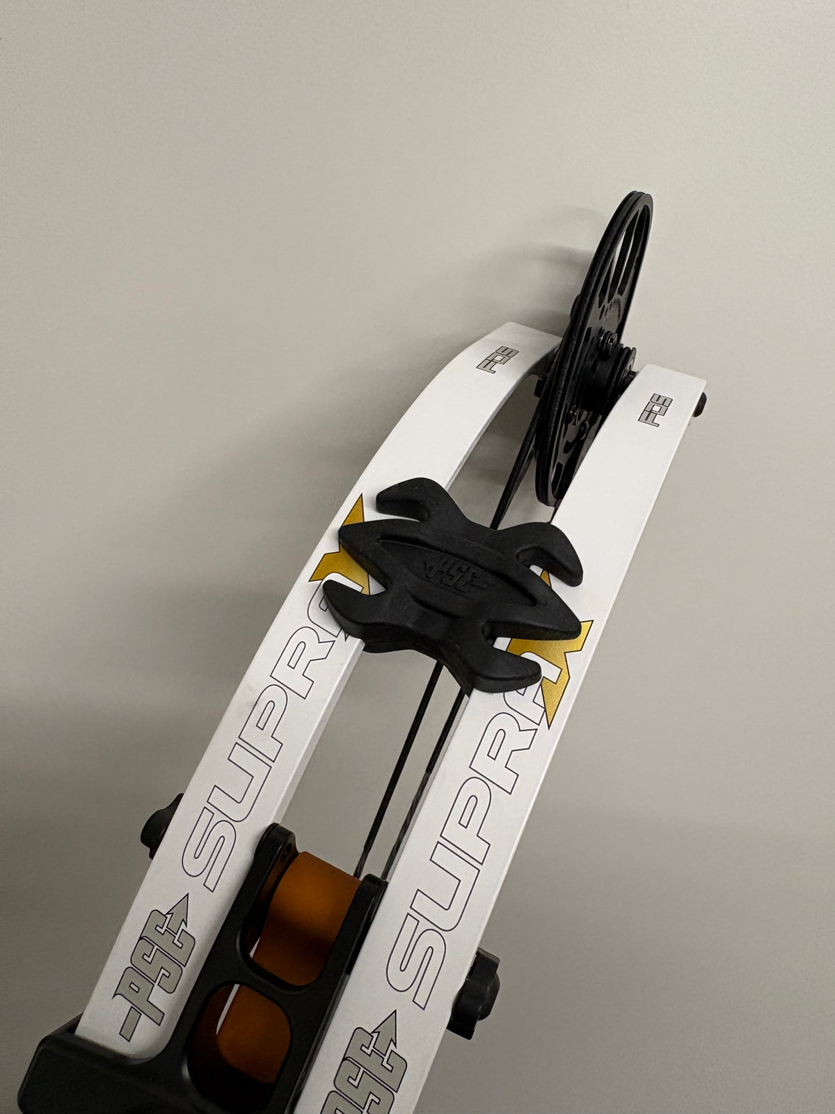 PSE Supra X 37 M2 Compound Bow RH Orange 50-60 lbs - NEW