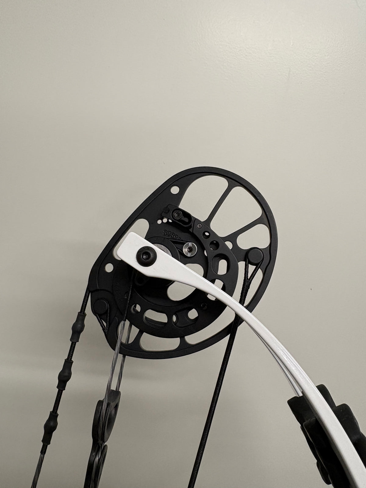 PSE Supra X 37 M2 Compound Bow RH Orange 50-60 lbs - NEW