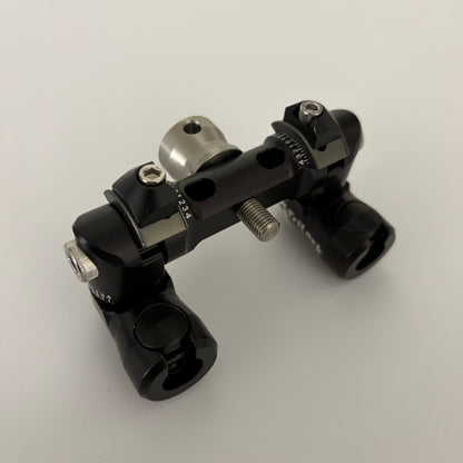 Axcel TriLock Double QD V-bar - NEW (#513)