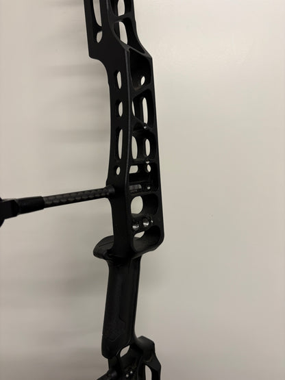 Mathews TRX 40 Compound Bow RH Black 50-60 lbs - Used