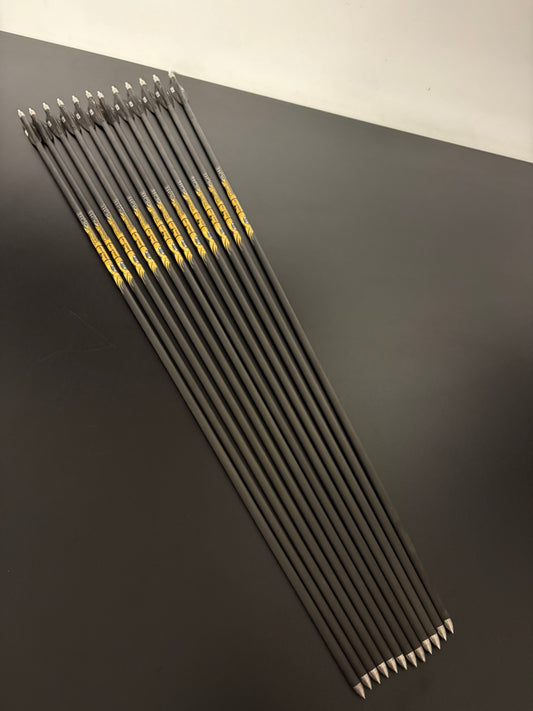 Gold Tip Ultralight Pro Carbon Arrows 12 pcs / Spine 300 / 29 5/8 inch - Used