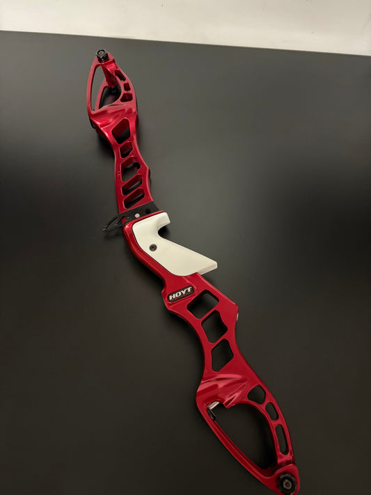 Hoyt Riser Prodigy Formula RH Red 25'' - Used