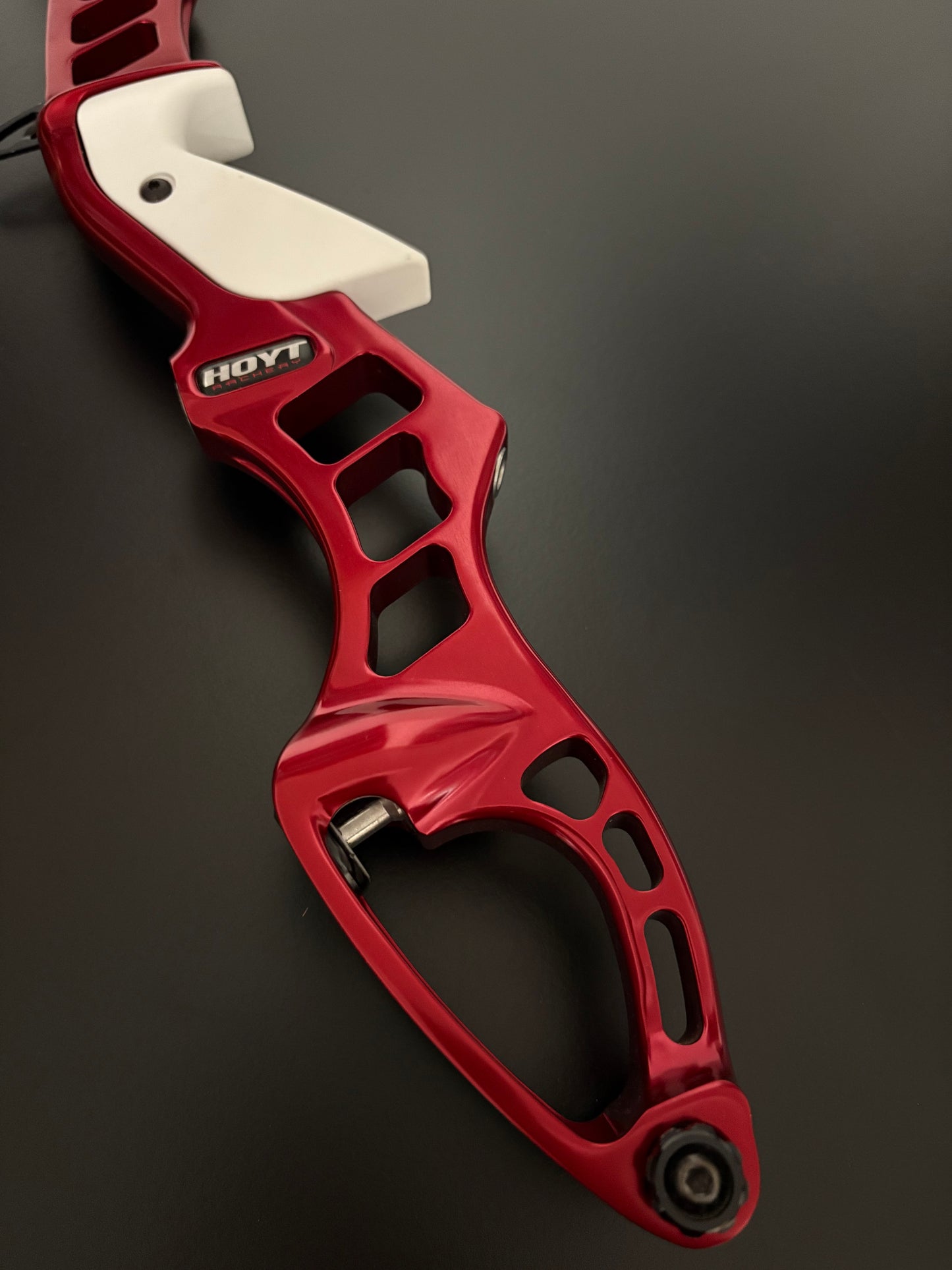 Hoyt Riser Prodigy Formula RH Red 25'' - Used