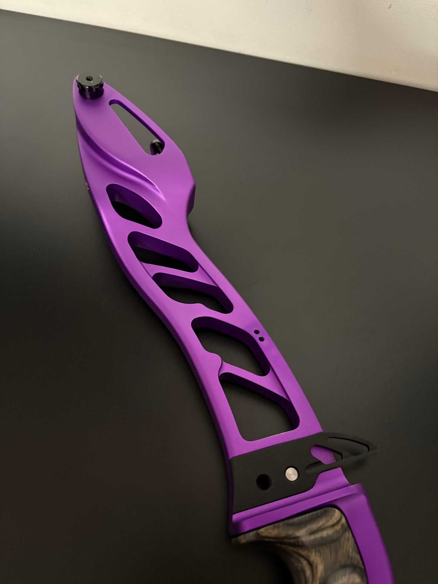 Hoyt Riser Epik ILF LH Purple 25'' - Used