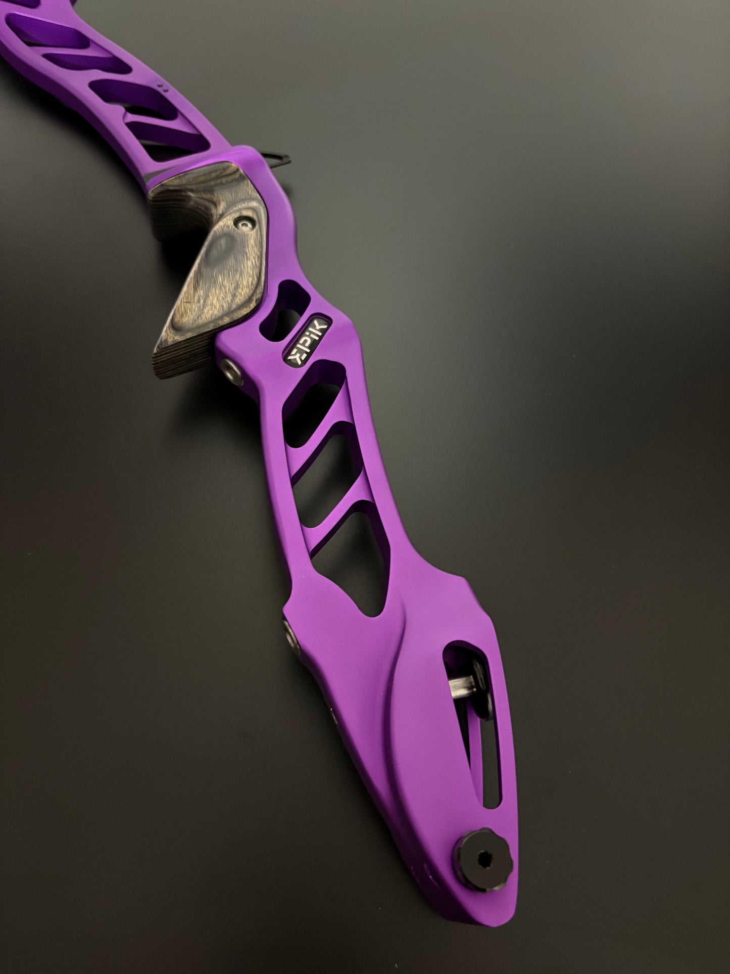 Hoyt Riser Epik ILF LH Purple 25'' - Used