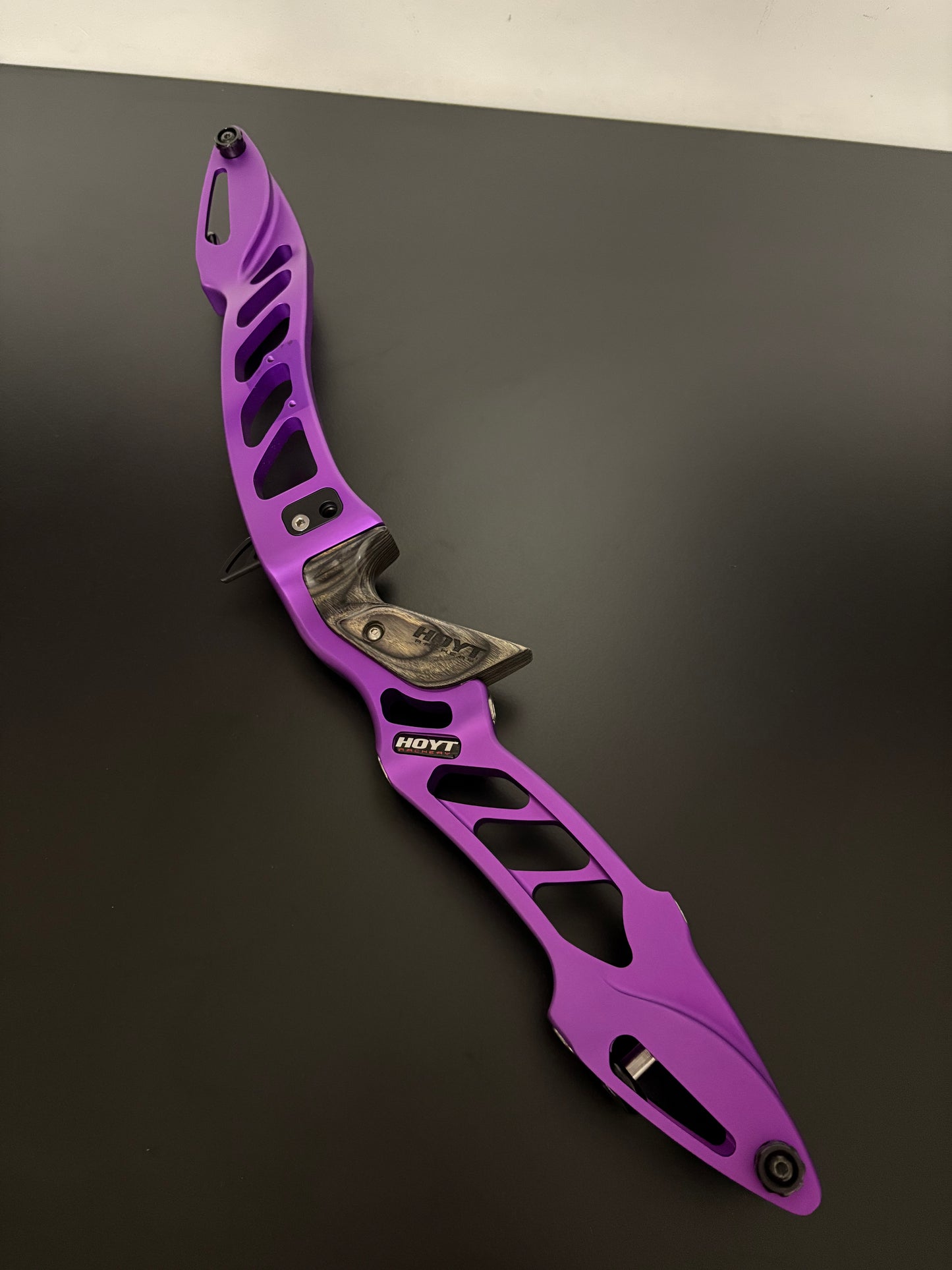 Hoyt Riser Epik ILF LH Purple 25'' - Used