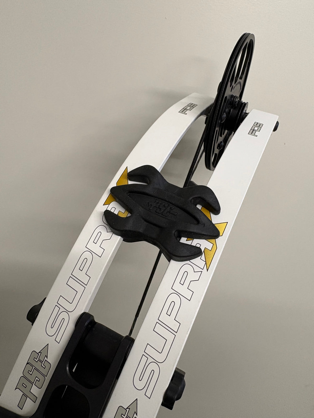 PSE Supra X 40 M2 Compound Bow RH Black 50-60 lbs - NEW (kopie)