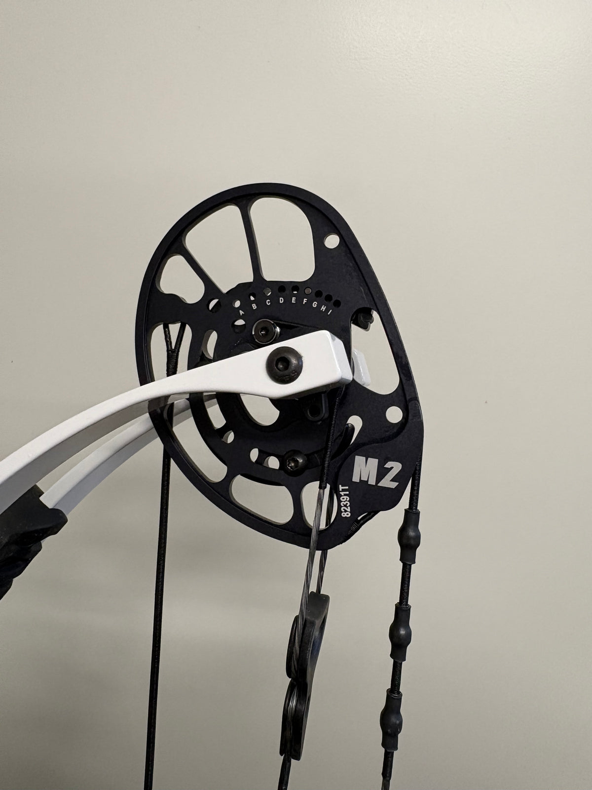 PSE Supra X 40 M2 Compound Bow RH Charcoal 50-60 lbs - NEW