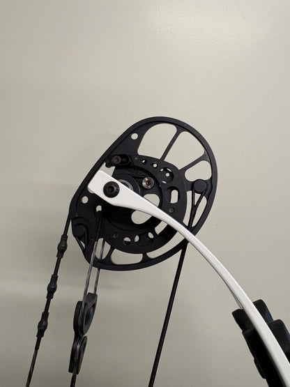 PSE Supra X 40 M2 Compound Bow RH Charcoal 50-60 lbs - NEW