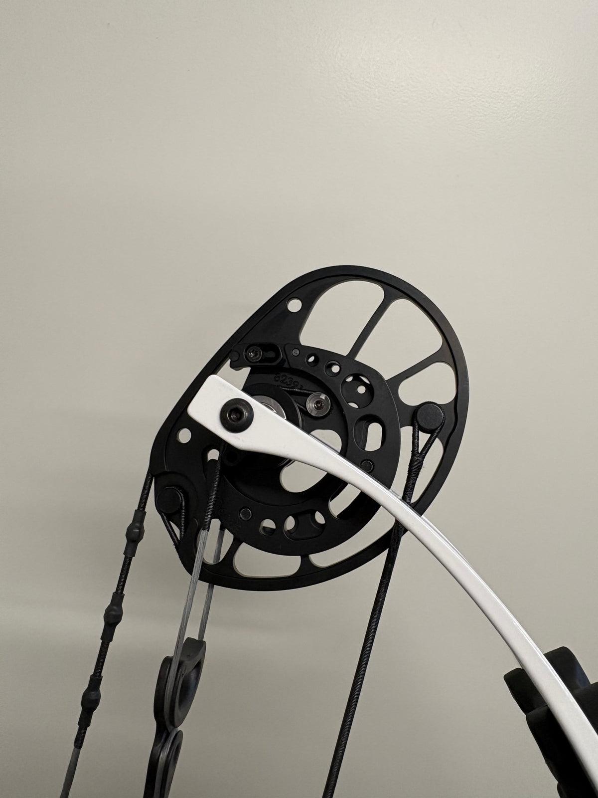 PSE Supra X 40 M2 Compound Bow RH Purple 50-60 lbs - NEW