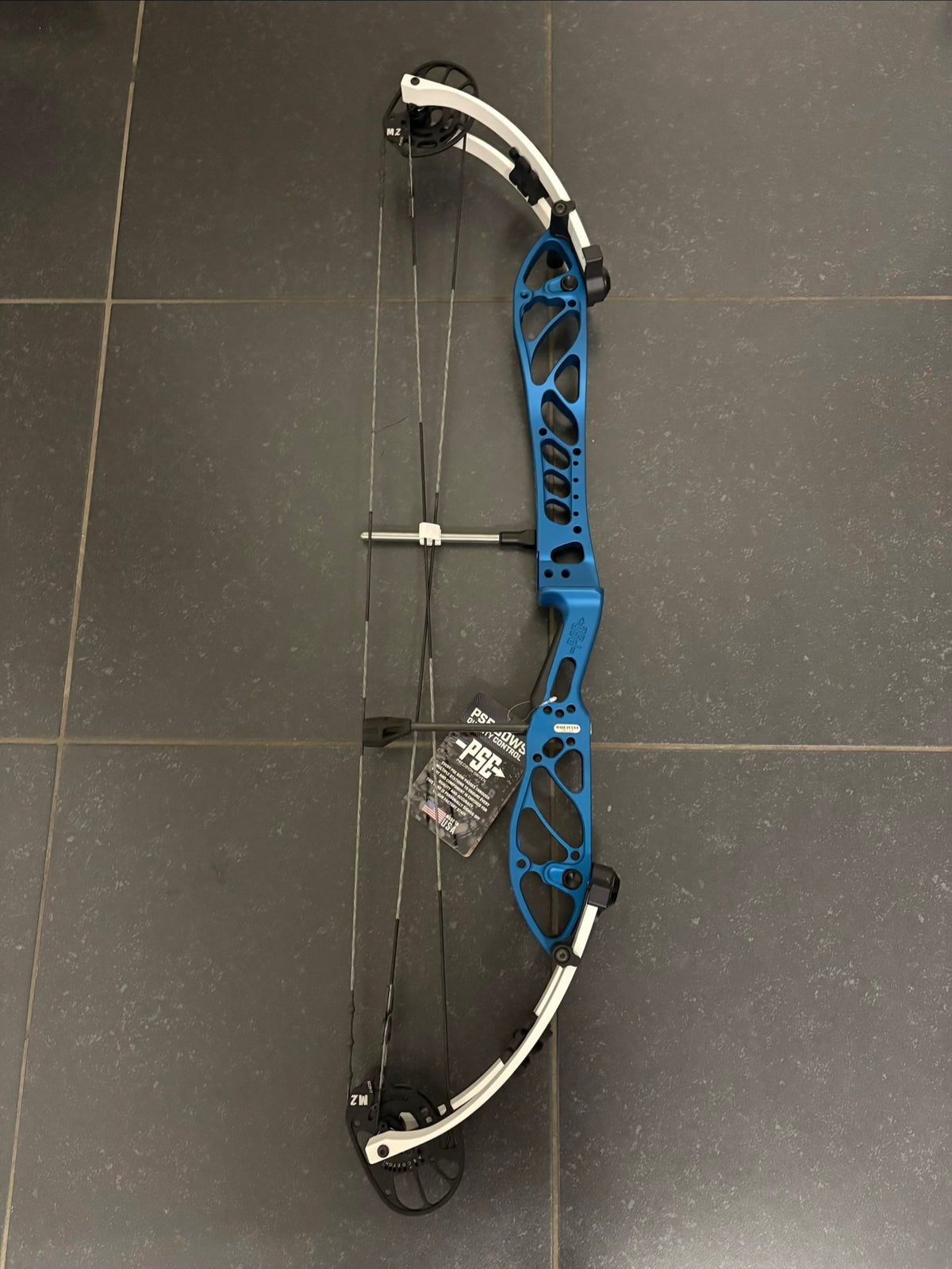 PSE Supra X 37 M2 Compound Bow LH Navy Blue 50-60 lbs - NEW