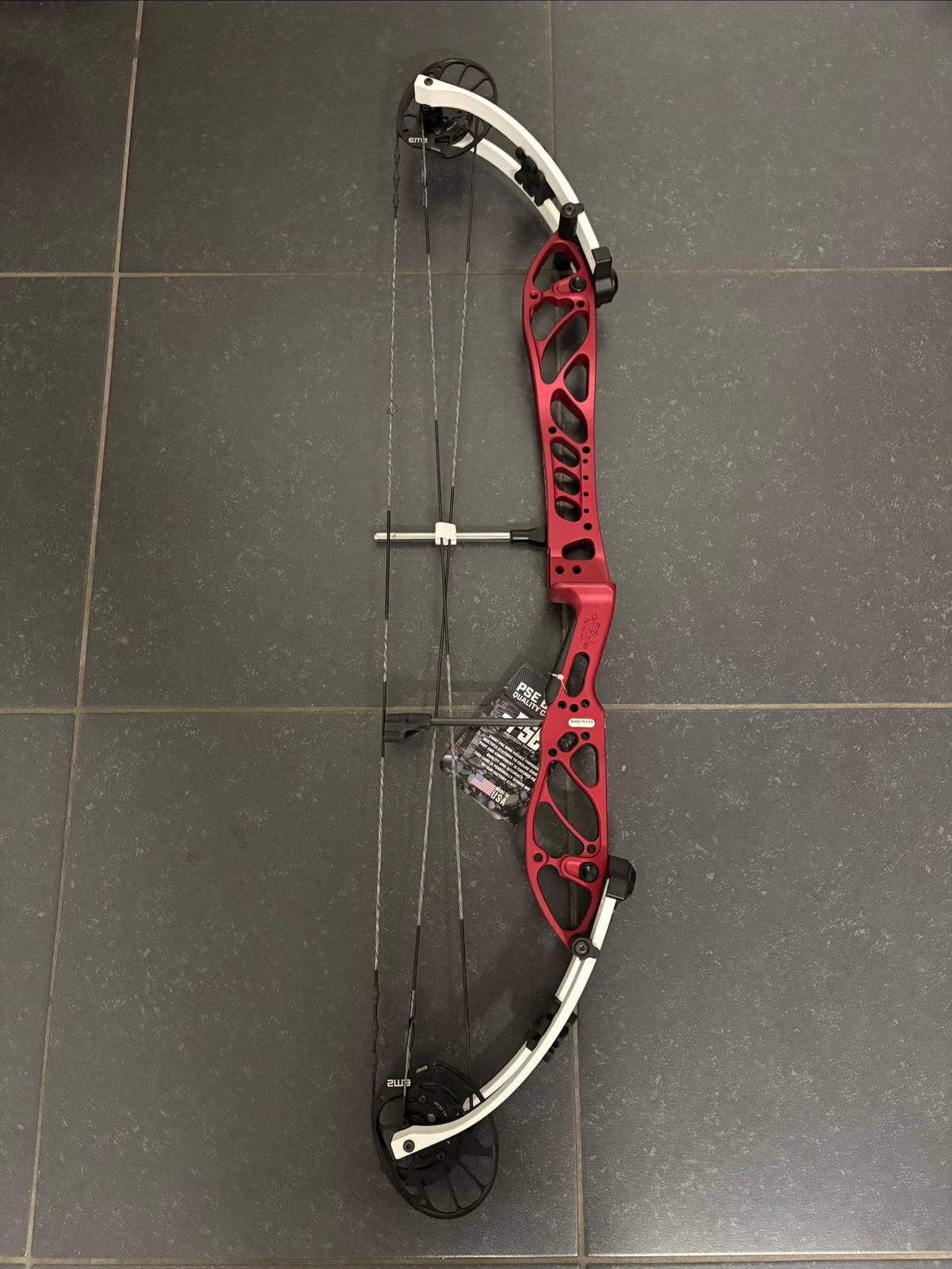 PSE Supra X 37 EM2 Compound Bow LH Black Cherry 50-60 lbs - NEW