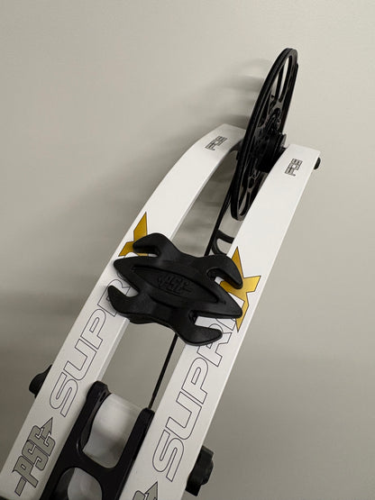 PSE Supra X 40 SE2 Compound Bow RH White 40-50 lbs - Show Model