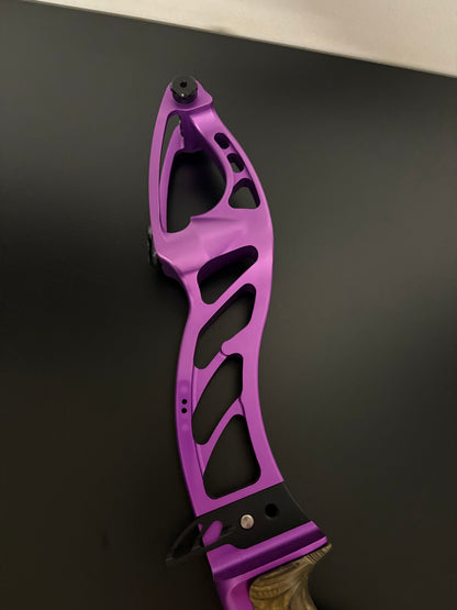 Hoyt Riser Faktor Formula RH Purple 25'' - Used