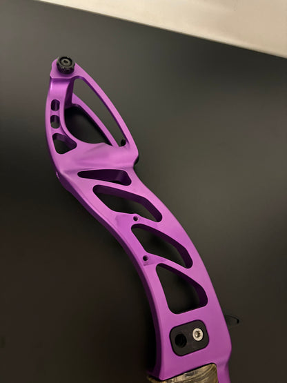 Hoyt Riser Faktor Formula RH Purple 25'' - Used