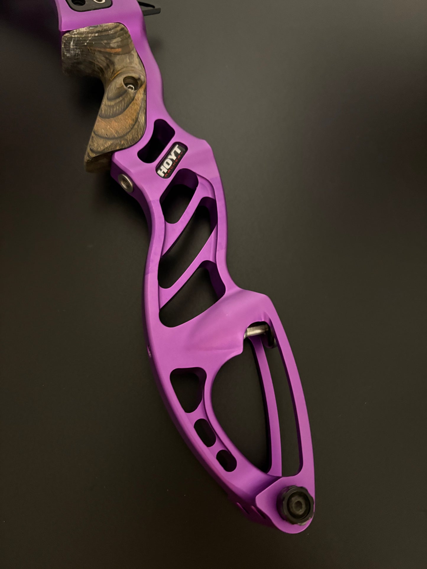 Hoyt Riser Faktor Formula RH Purple 25'' - Used