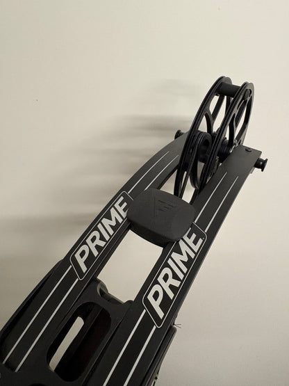 Prime Logic CT9 Compound Bow RH Malbec Satin Red 50-60 lbs - Used