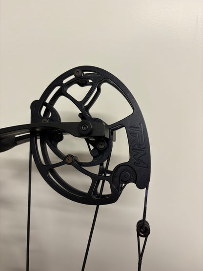 Prime Logic CT9 Compound Bow RH Malbec Satin Red 50-60 lbs - Used