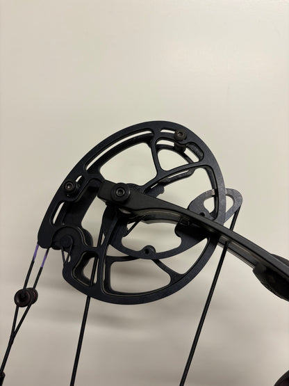 Prime Logic CT9 Compound Bow RH Malbec Satin Red 50-60 lbs - Used