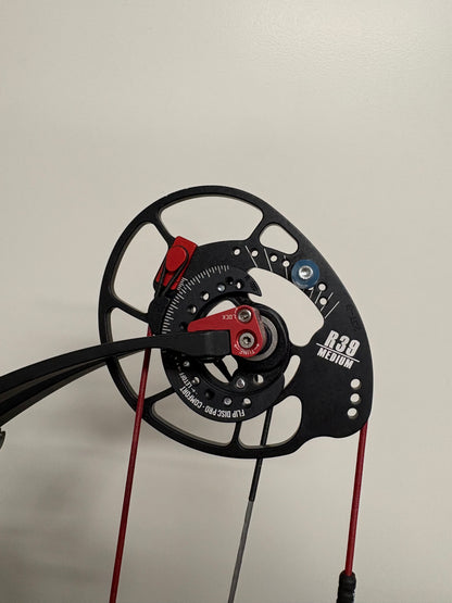 Bowtech Reckoning 39 Gen2 Compound Bow LH Illusion Red 50-60 lbs Medium Cam - Used