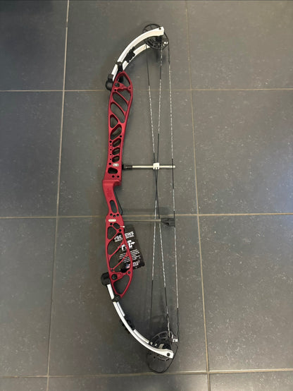 PSE Supra X 40 M2 Compound Bow RH Black Cherry 50-60 lbs - NEW