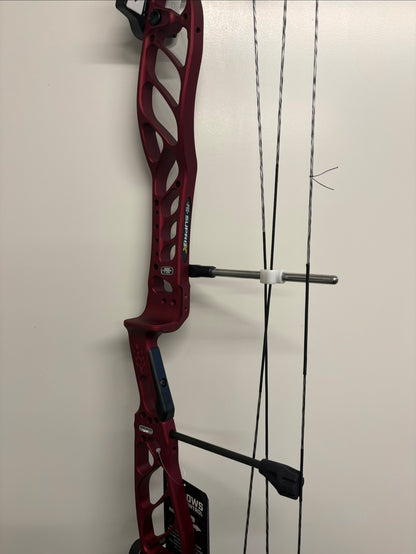 PSE Supra X 40 M2 Compound Bow RH Black Cherry 50-60 lbs - NEW