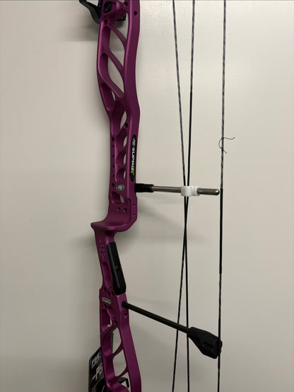 PSE Supra X 40 SE2 Compound Bow RH Purple 40-50 lbs - NEW