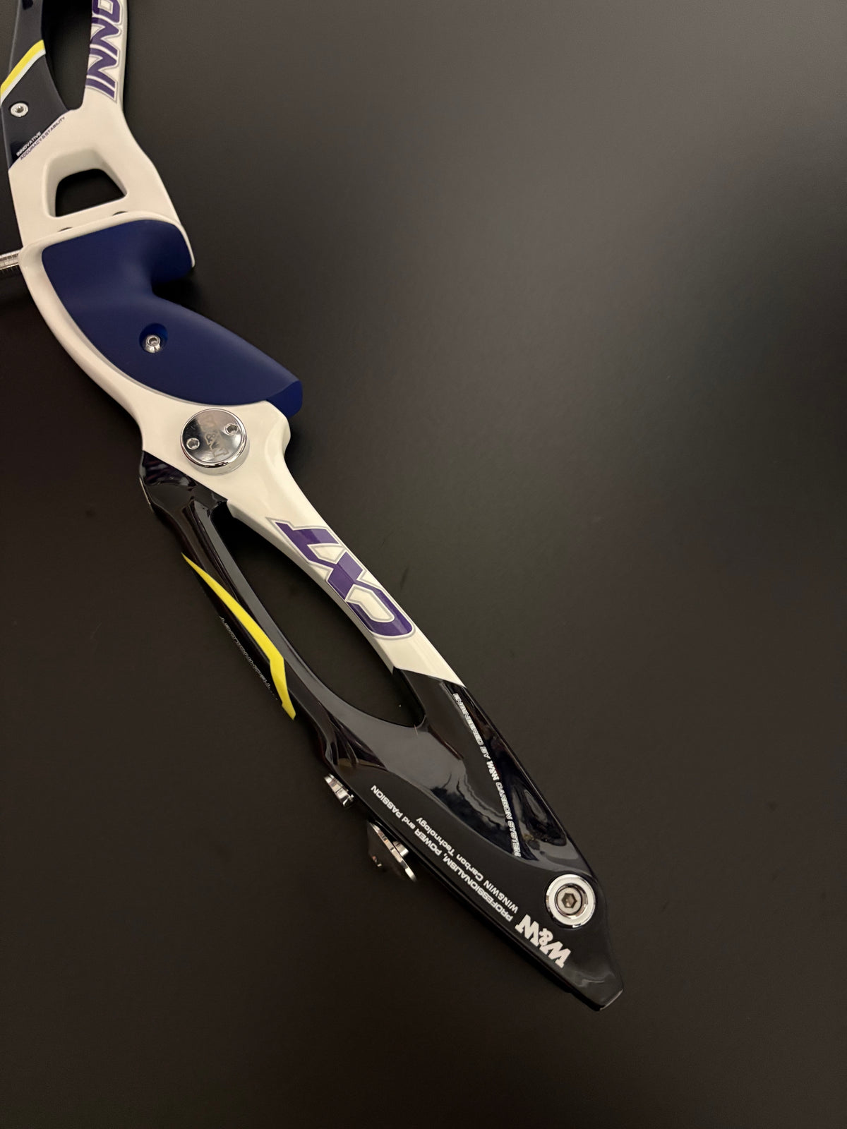 W&W Riser Inno CXT Carbon RH Dark Blue/White 25'' - Used
