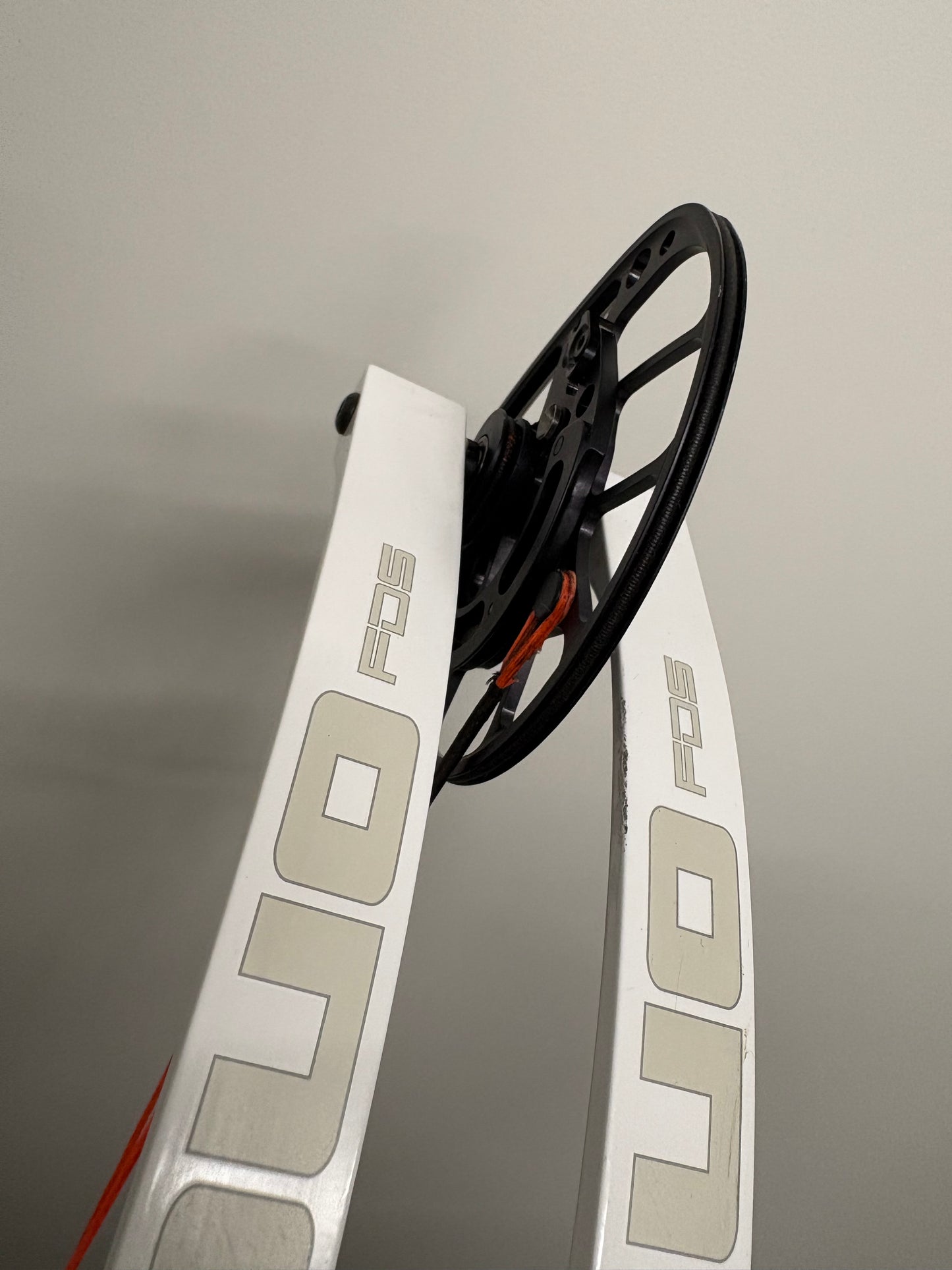 PSE Dominator Duo 40 SE2 Compound Bow RH/LH Tan 50-60 lbs - Used