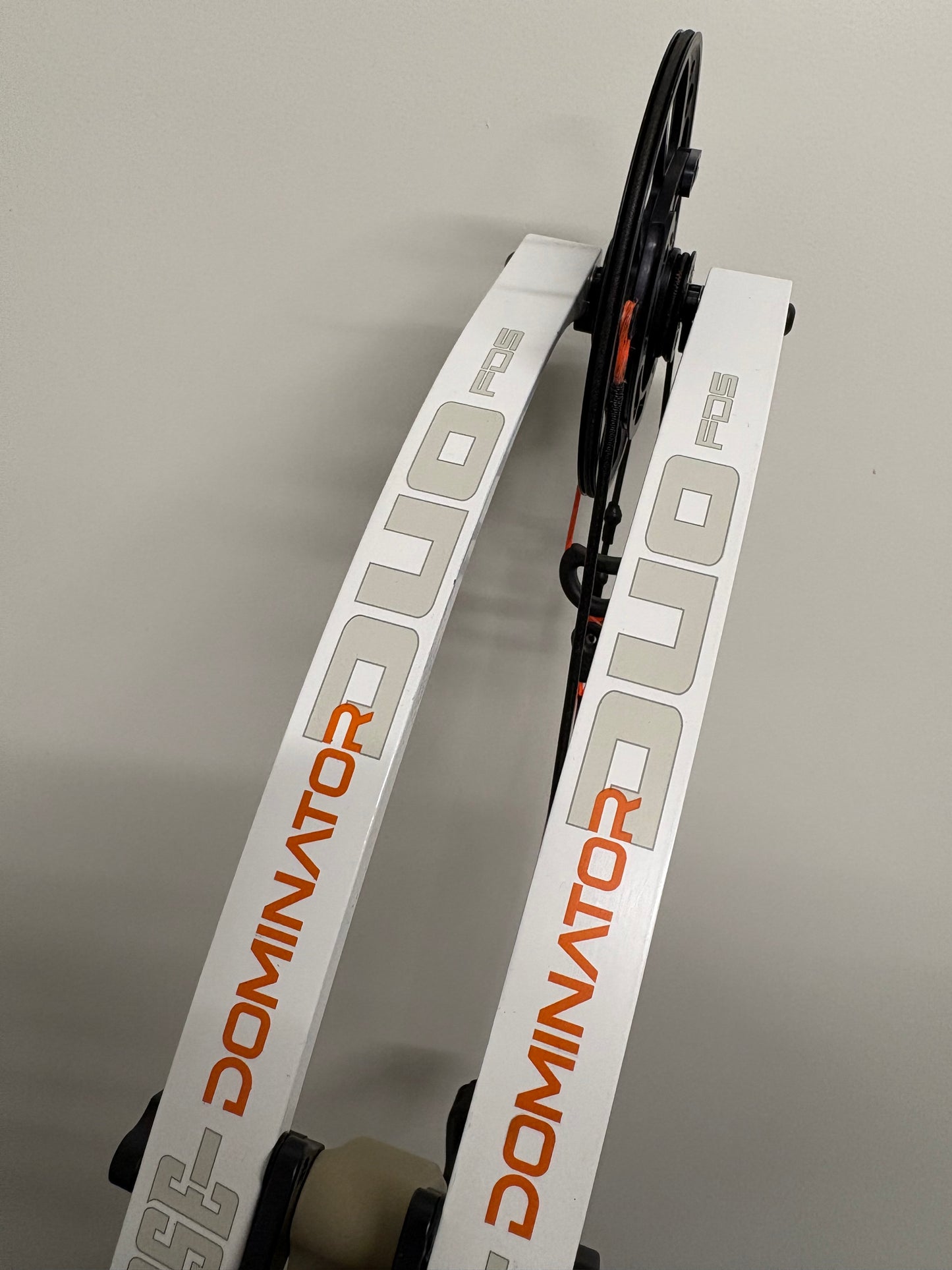 PSE Dominator Duo 40 SE2 Compound Bow RH/LH Tan 50-60 lbs - Used