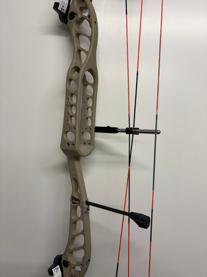PSE Dominator Duo 40 SE2 Compound Bow RH/LH Tan 50-60 lbs - Used