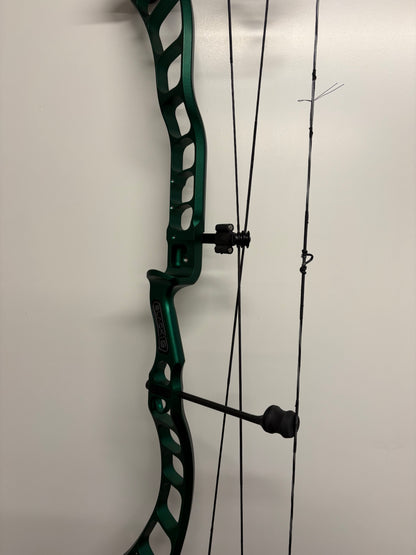 Prime Black 9 Compound Bow RH Green 50-60 lbs - Used