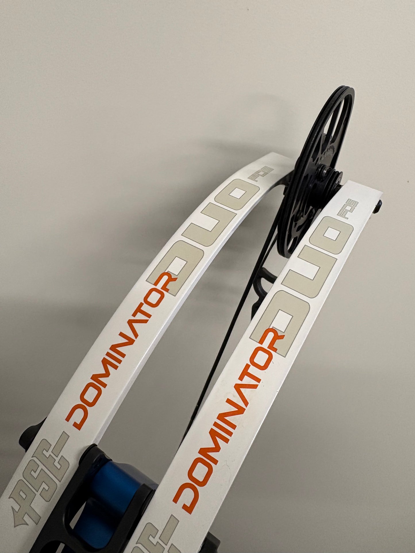 PSE Dominator Duo 38 M2 Compound Bow RH/LH Blue 50-60 lbs - Used
