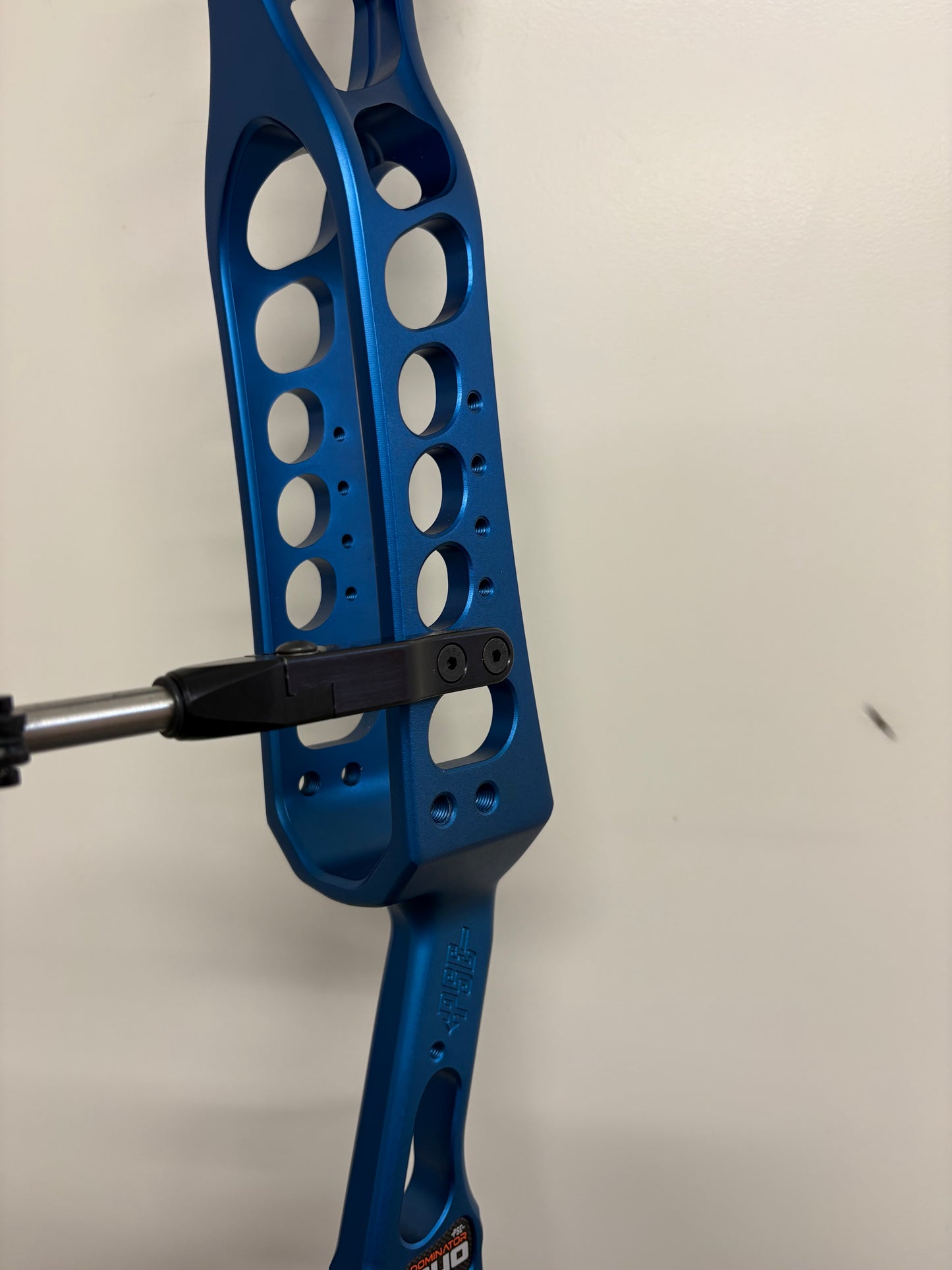 PSE Dominator Duo 38 M2 Compound Bow RH/LH Blue 50-60 lbs - Used