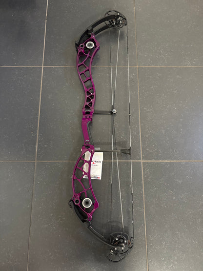 Bowtech Reckoning 39 Gen2 Compound Bow RH Illusion Violet 50-60 lbs Medium Cam - NEW