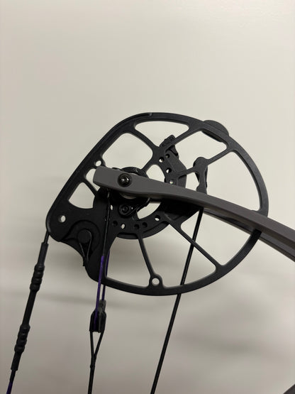 Hoyt Carbon RX9 Ultra Compound Bow LH Tombstone 60-70 lbs - Show Model (1.1)