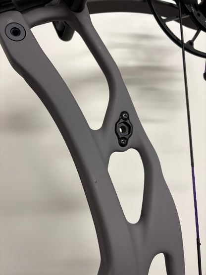 Hoyt Carbon RX9 Ultra Compound Bow LH Tombstone 60-70 lbs - Show Model (1.1)