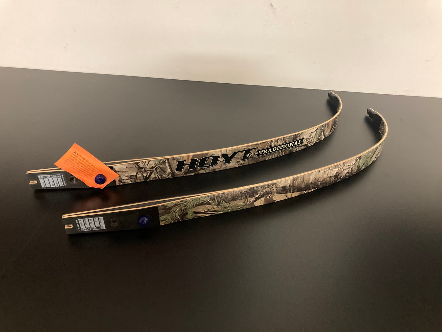 Hoyt Riser Tiburon RH Including Limbs - Used (1.1)