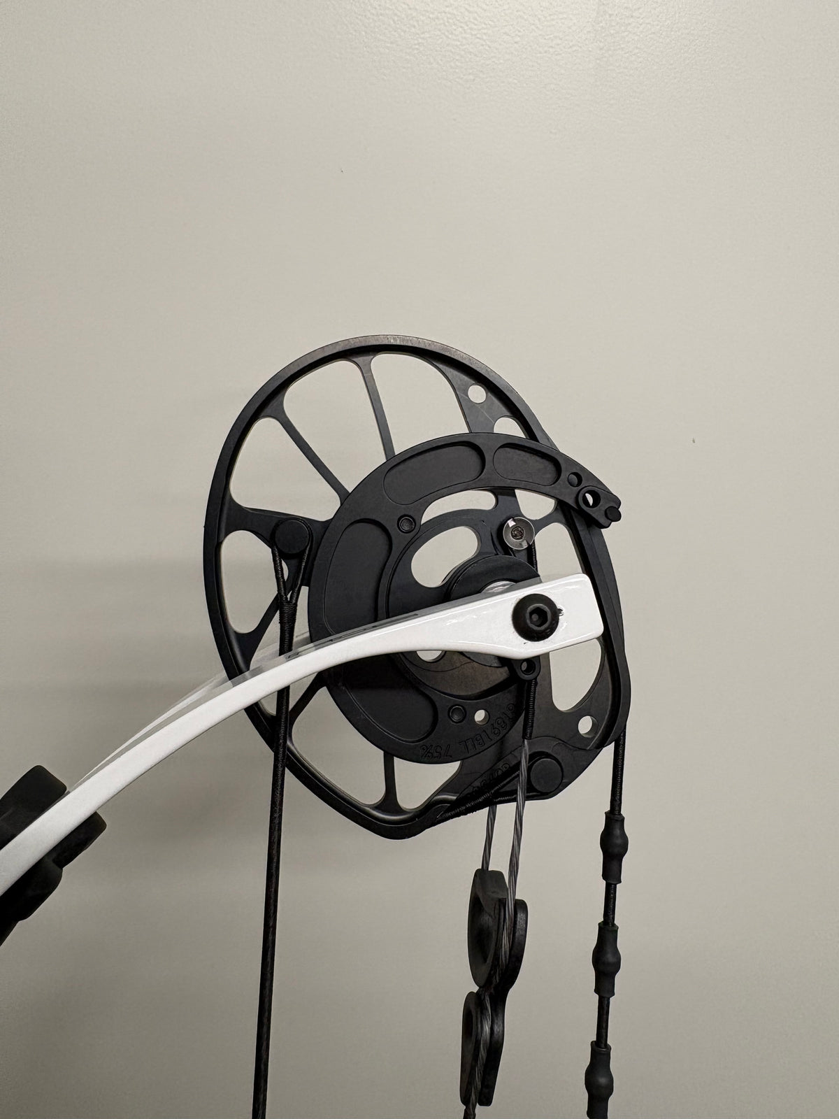 PSE Supra X 37 EM2 Compound Bow LH Black Cherry 50-60 lbs - NEW