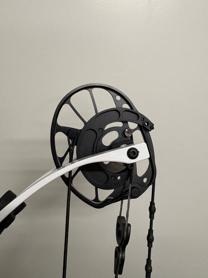 PSE Supra X 37 EM2 Compound Bow LH Black Cherry 50-60 lbs - NEW