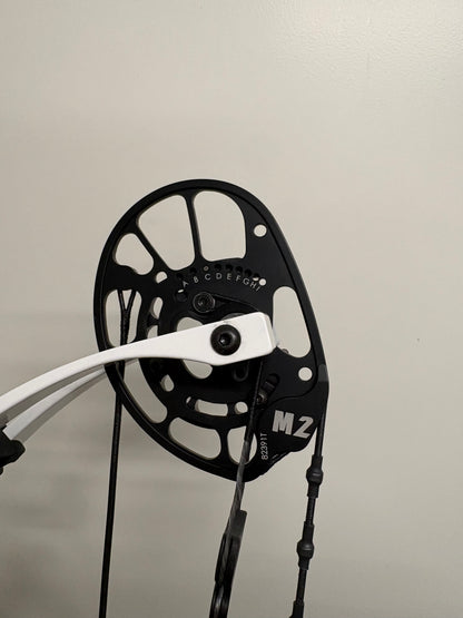 PSE Supra X 37 M2 Compound Bow RH Purple 50-60 lbs - NEW