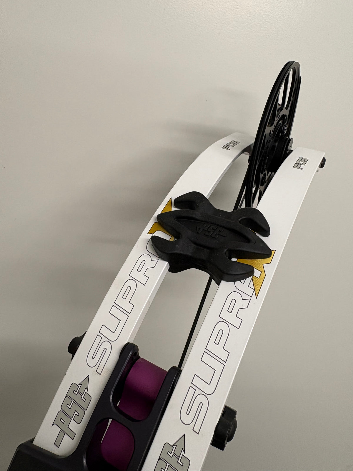 PSE Supra X 40 M2 Compound Bow RH Purple 50-60 lbs - NEW