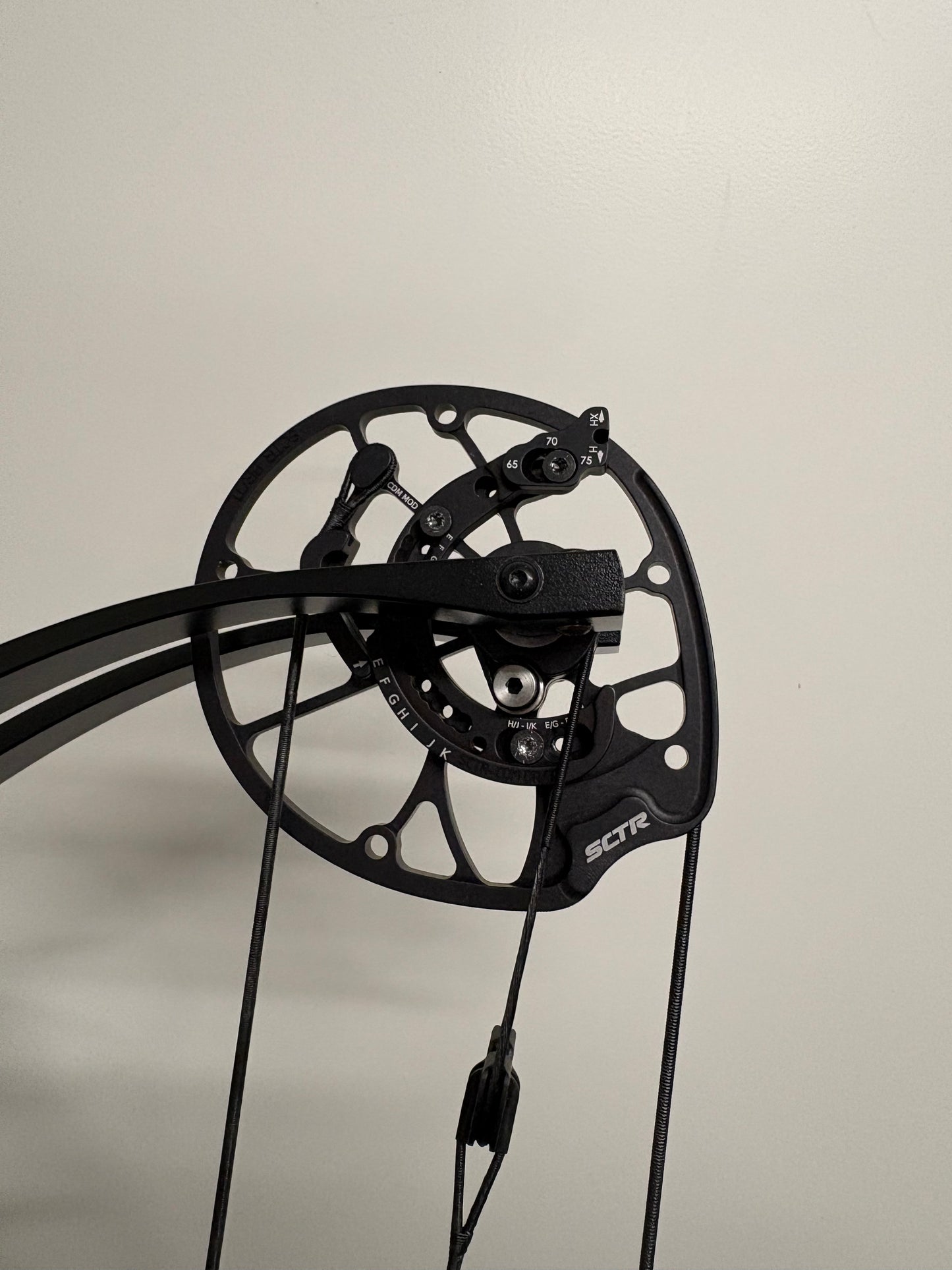 Hoyt Concept X 37 Compound Bow LH Blue on Black 50-60 lbs - Used