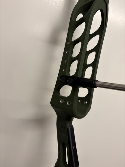 PSE Dominator Duo X 40 SE2 Compound Bow LH/RH Green 50-60 lbs - Show Model