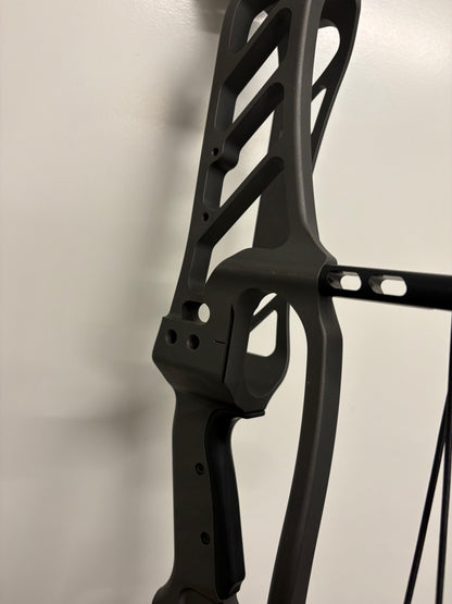 Hoyt Stratos 36 Compound Bow LH Slate HBT #1 40-50 lbs - Used
