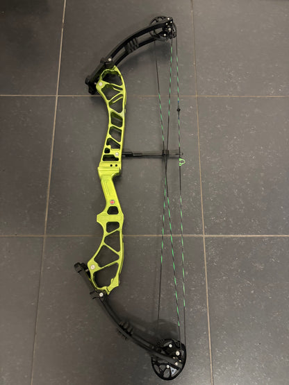 Mybo Edge Compound Bow RH Lizard Green #E2 Cam 50-60 lbs - Used (1.1)