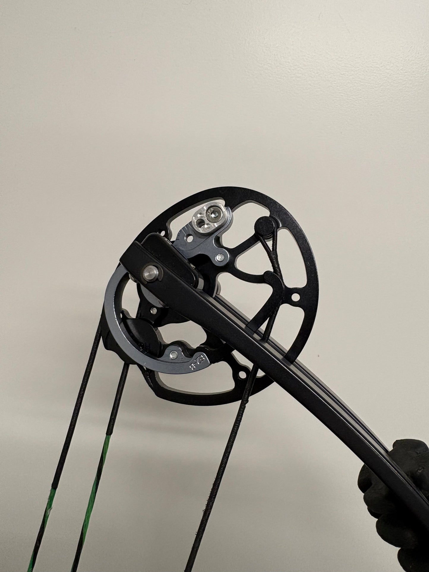 Mybo Edge Compound Bow RH Lizard Green #E2 Cam 50-60 lbs - Used (1.1)