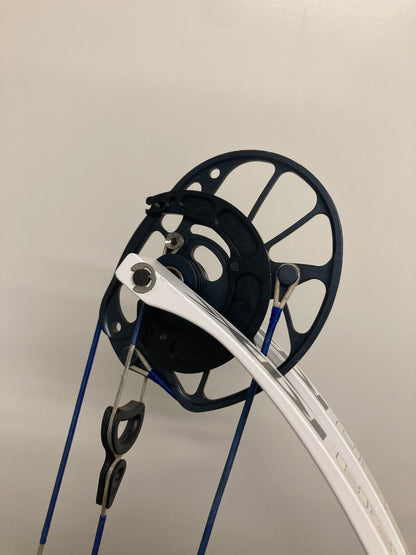 PSE Supra RTX 40 EM Compound Bow RH Blue 50-60 lbs - Used